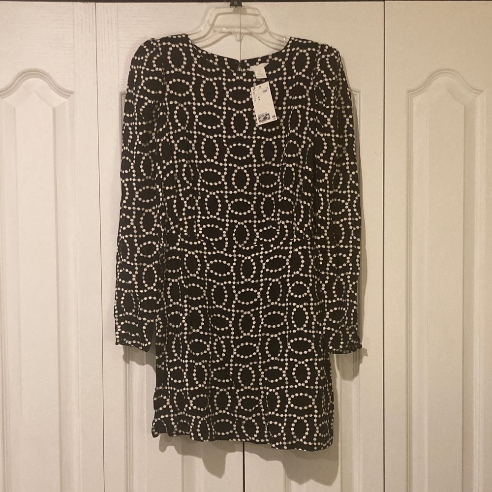 H&M Black and White Geometric Long Sleeve Dress